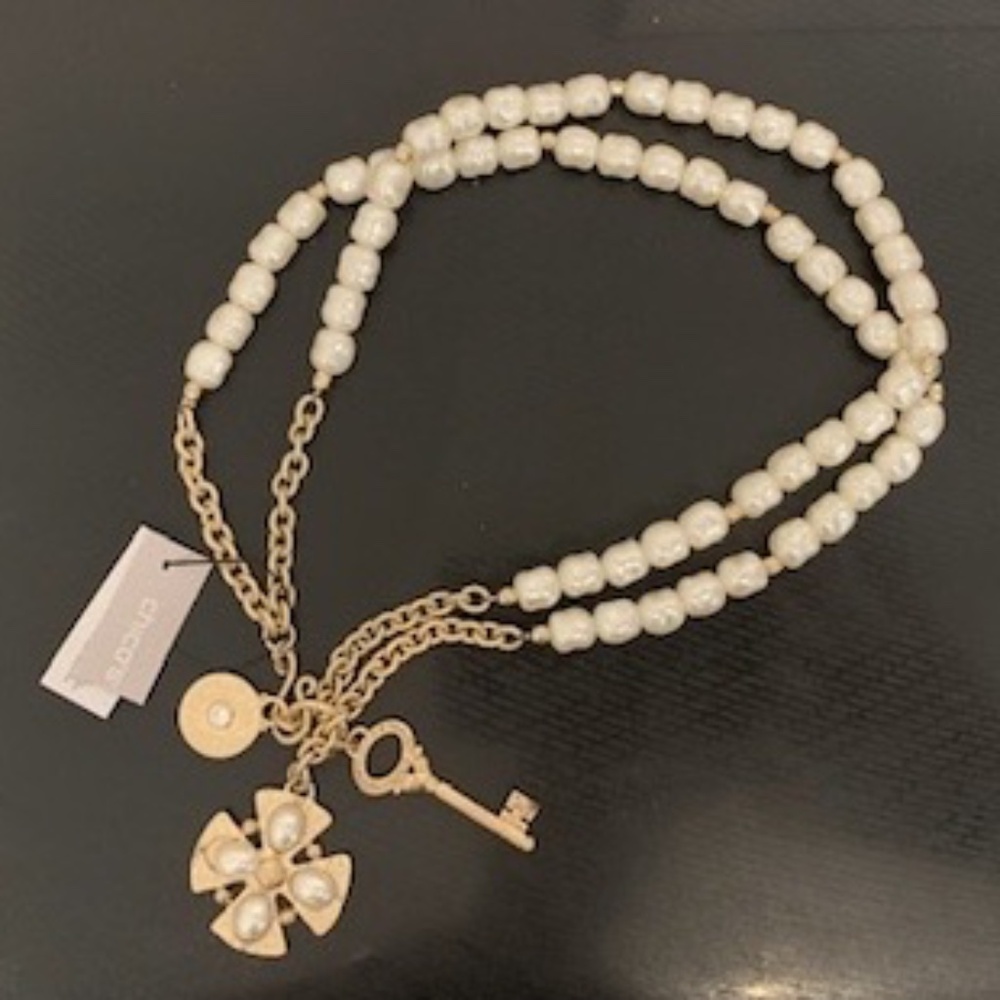 Chico's choker style gold and pearl necklace